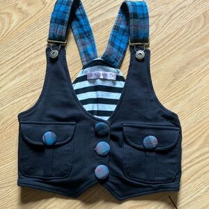 H&M Black and Blue Sleeveless Vests